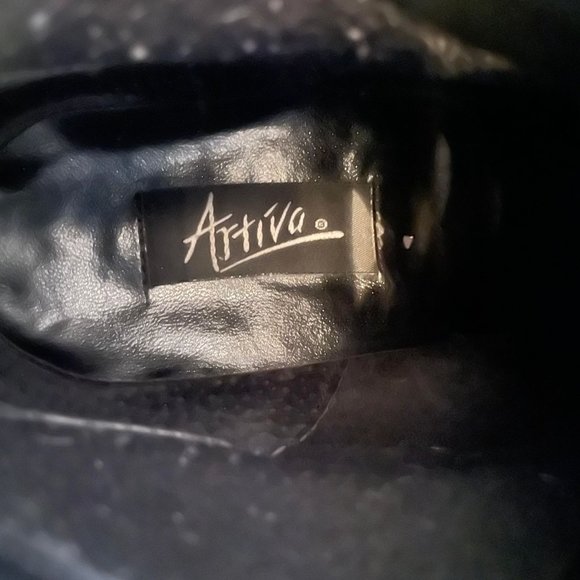 EUC Artiva Black Leather "Brina" Bootie Size 9 Granny Grunge Riding Boho Combat - Picture 3 of 5